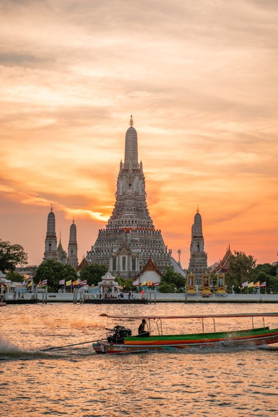 Wat Arun Temple