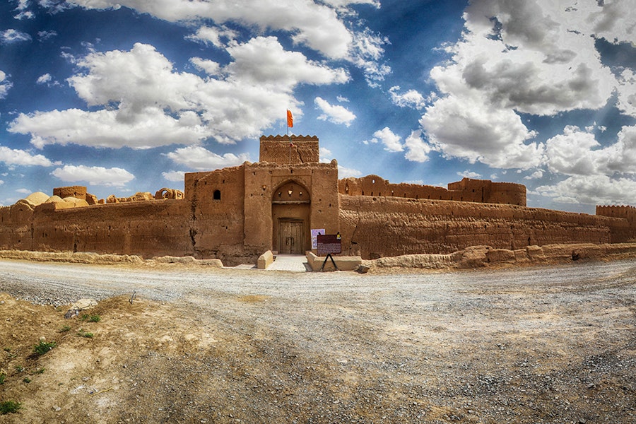 Saryazd Castle